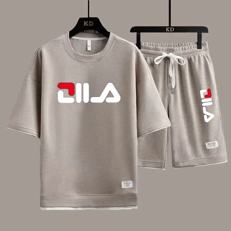 تي شيرت وسروال قصير الأكمام للرجال صيفي جديد يسمح بمرور الهواء لعام 2025 طقم مكون من قطعتين ، بدلة رجالية غير رسمية للشاطئ في الهواء الطلق