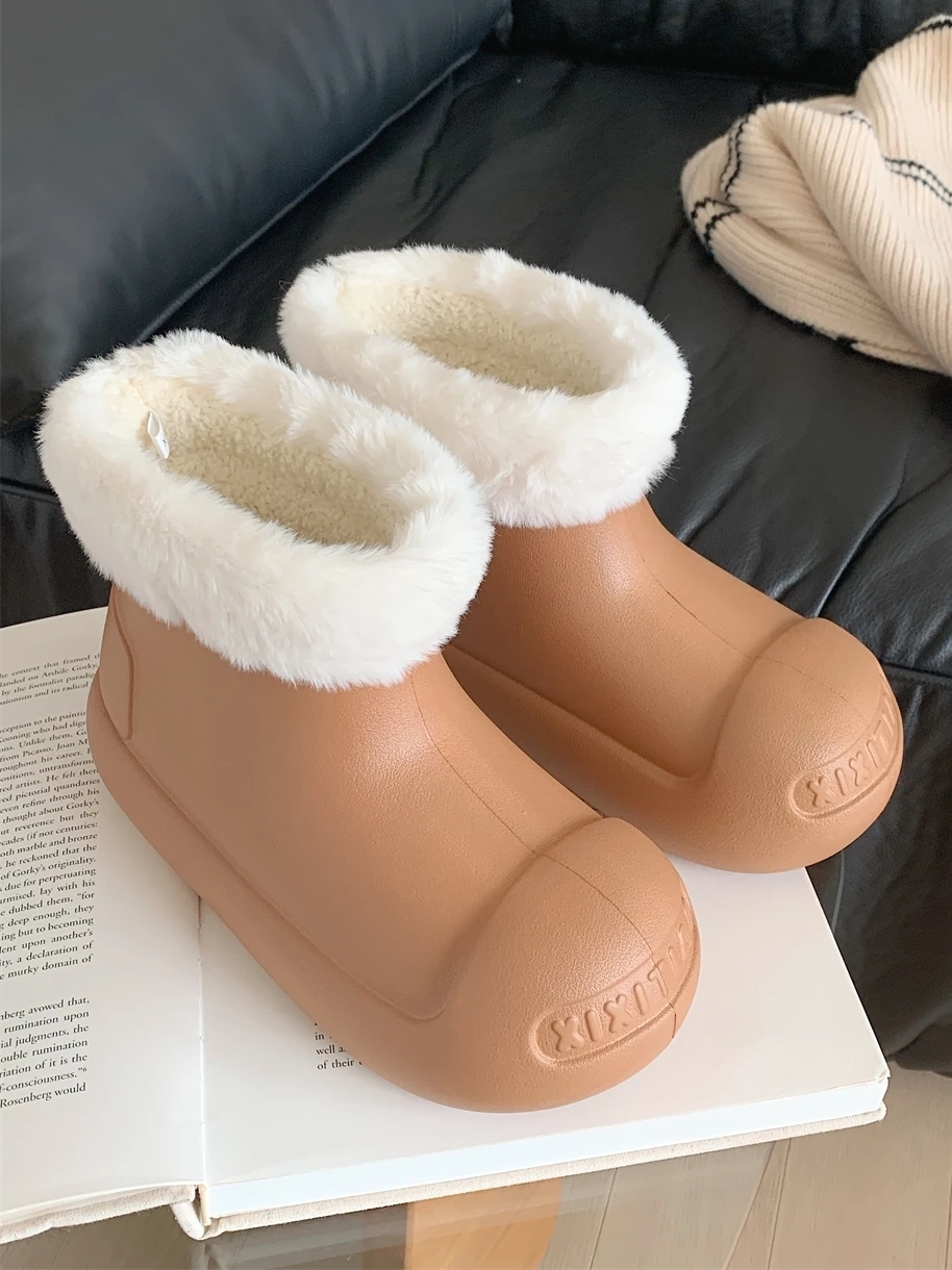 

Slender winter outdoor snow boots in Korean style, simple and versatile, comfortable, plush and waterproof women's fashionable