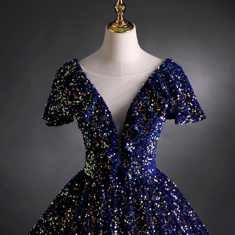 التدرج السماء المرصعة بالنجوم بريق الصوتية الفن امتحان الأداء فستان جديد حزام سولو الغناء منتفخ تنورة المضيف الاجتماع السنوي نخب فستان