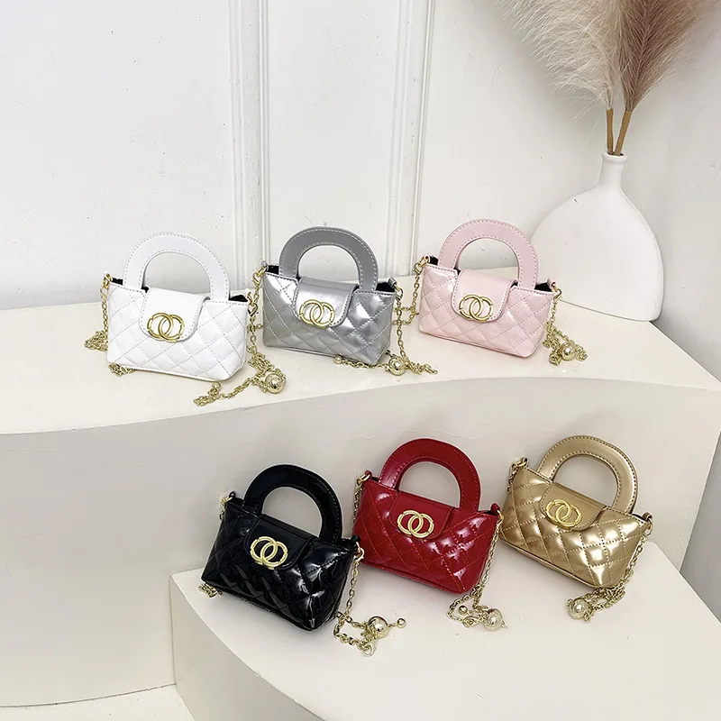 

2025 Autumn Quilted Chain Bag Women Designer Top Handle Shoulder Crossbody Chic Purse