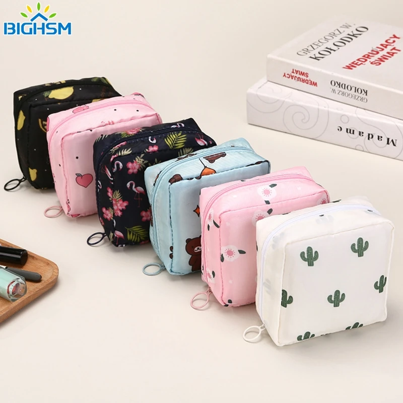 1Pc Cute Sanitary Napkin Storage Bag Tampon Organizer Cartoon Mini Makeup Bags Girls Sanitary Napkin Organization Bag