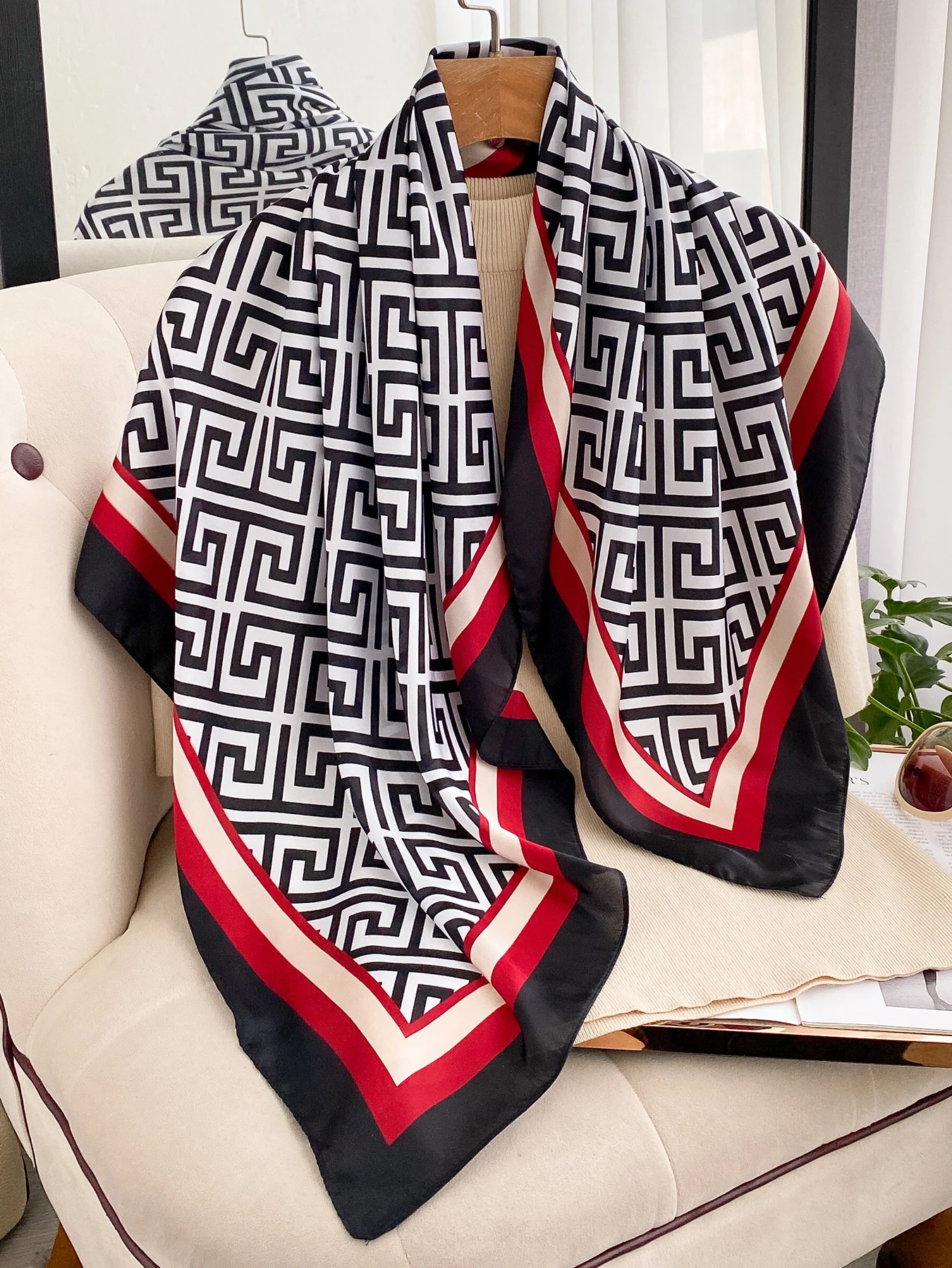 Damen 90x90cm Seidenschal Luxus Twill-Print Quadratischer Kopftuch Hijab Schal Bandana Damen Halstuch Chiffon Wickeltuch Foulard Band