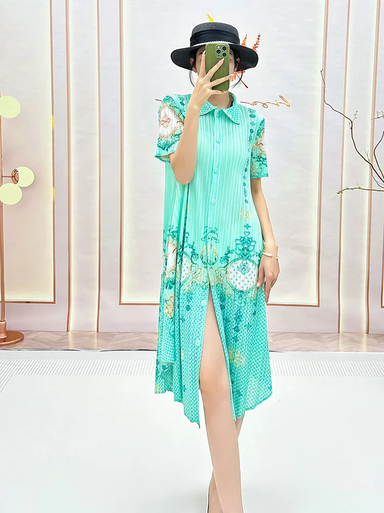 

Fashionable Printed Shirt Dress for Short Women with Pleats Short Sleeve Large Size Women's Dress Three-Zone Art Creation Brand