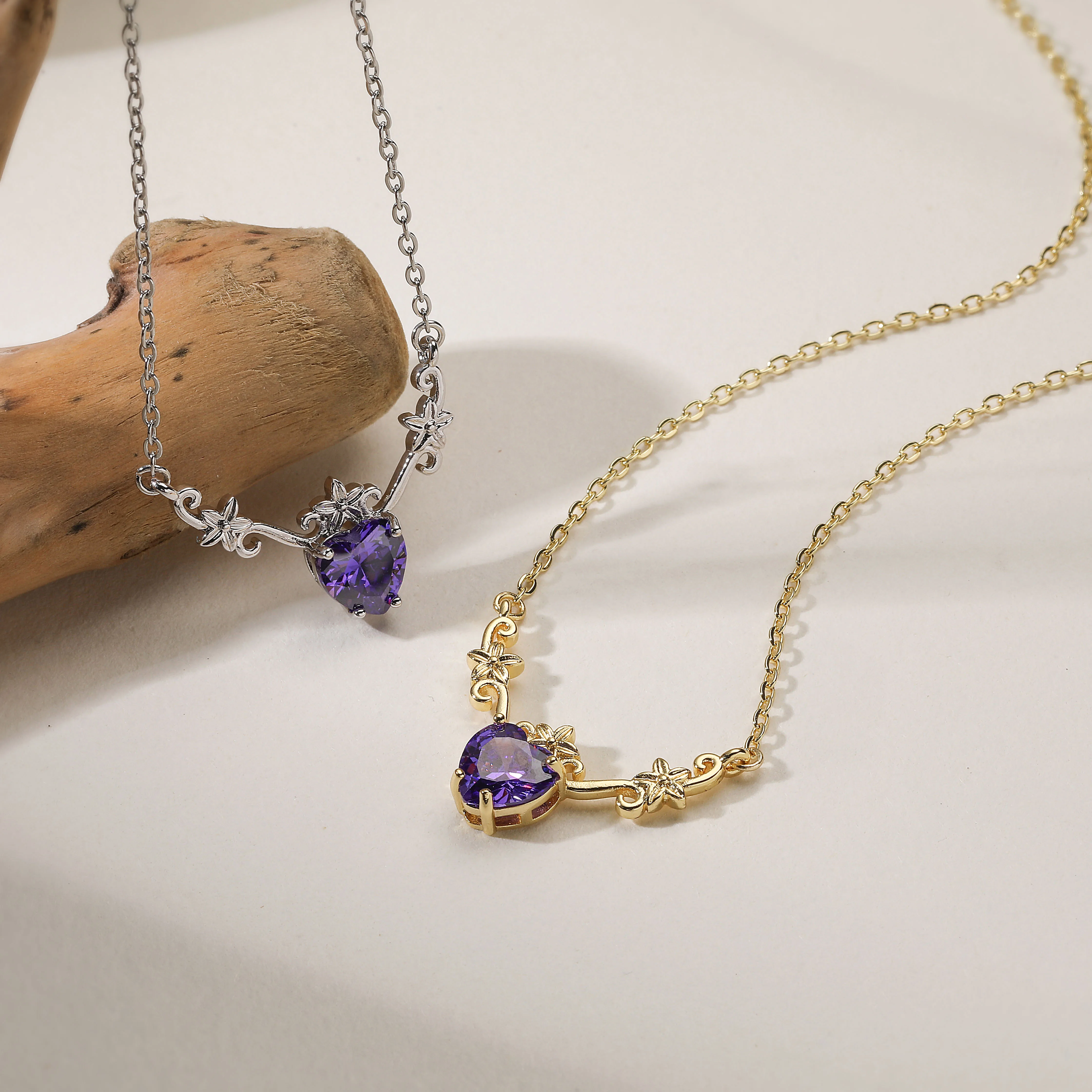 Retro Ornate Floral Pattern Purple Heart CZ Necklace 18K Gold Plated Two‑Tone Dainty Carved Chain Pendant Necklace