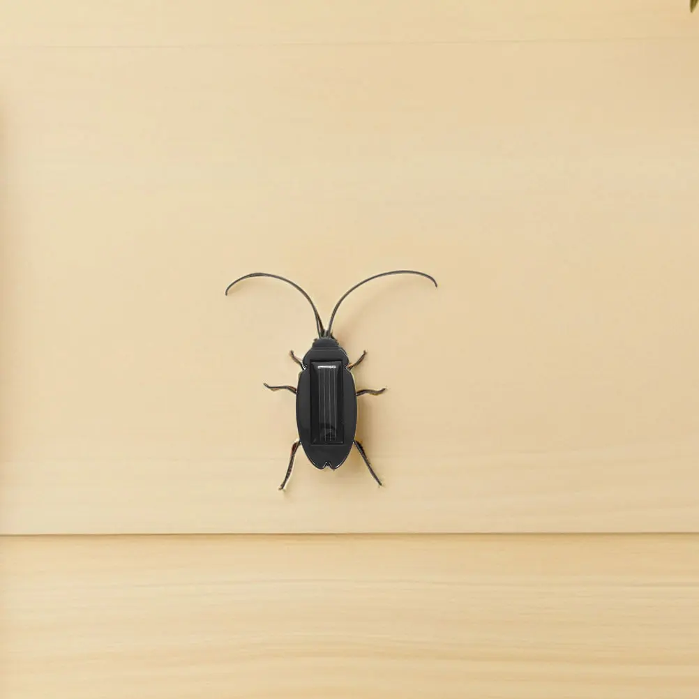4 Stück angetriebene Insekten, realistische Kakerlake, pädagogische wissenschaftliche Experimentierkits, robustes Kunststoff-Solarenergie-Lernen
