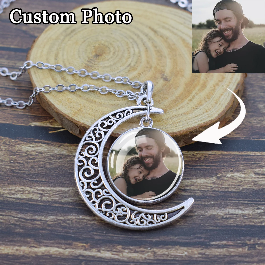 

Подвеска со стеклянным куполом и Луной на заказ