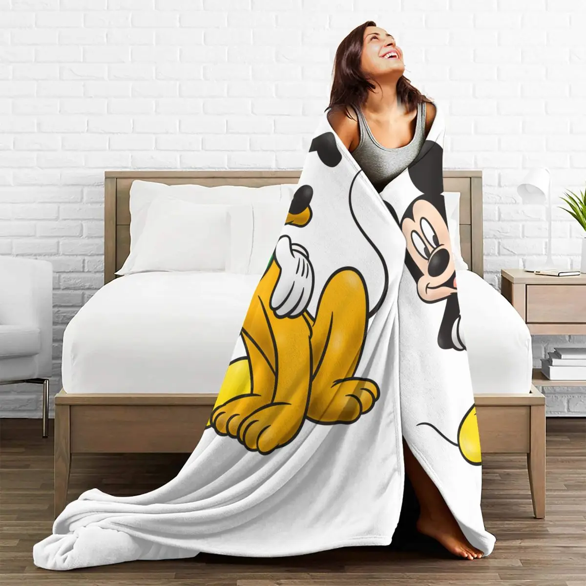 Mickey Mouse And Pluto Super Warm Blankets Travel Plush Throw Blanket Street Trend Couch Chair Flannel Bedspread Sofa Bed Cover