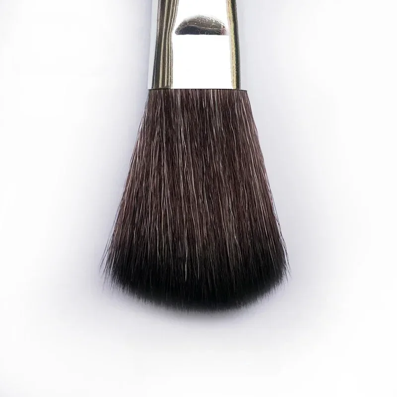 Pennello per fard per capelli per principianti Pennello per cipria in polvere Pennello per cipria Pennelli per cipria Trucco singolo Strumenti di bellezza per bellezza Pennelli per trucco morbido Marrone