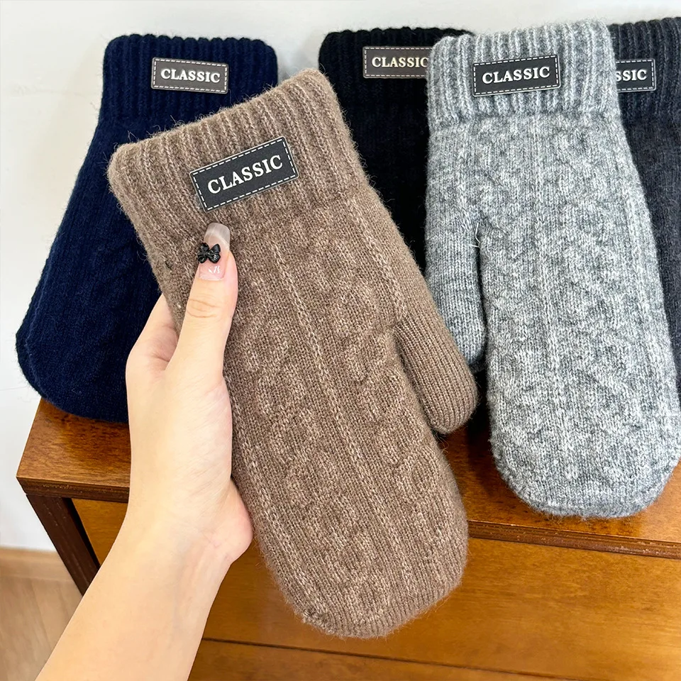 Mens Windproof ถุงมือความร้อนถักธุรกิจ Coldproof Double Layer หนาขนแกะเรียงราย Professional Touchscreen Compatible