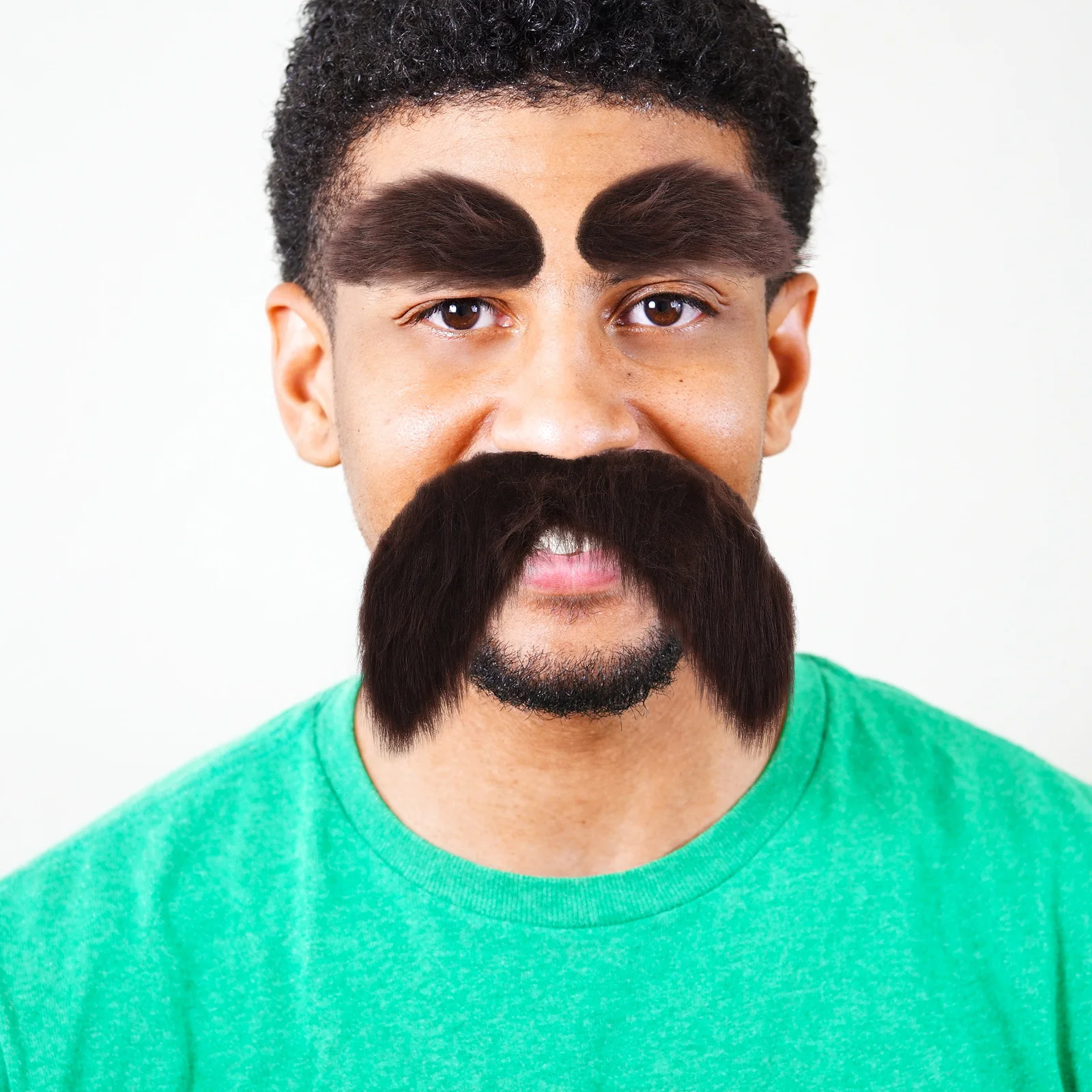 4 セット リアルな偽のひげ口ひげセット 軽量で快適なコスチューム小道具 大人のパーティー用 仮面舞踏会 演劇用