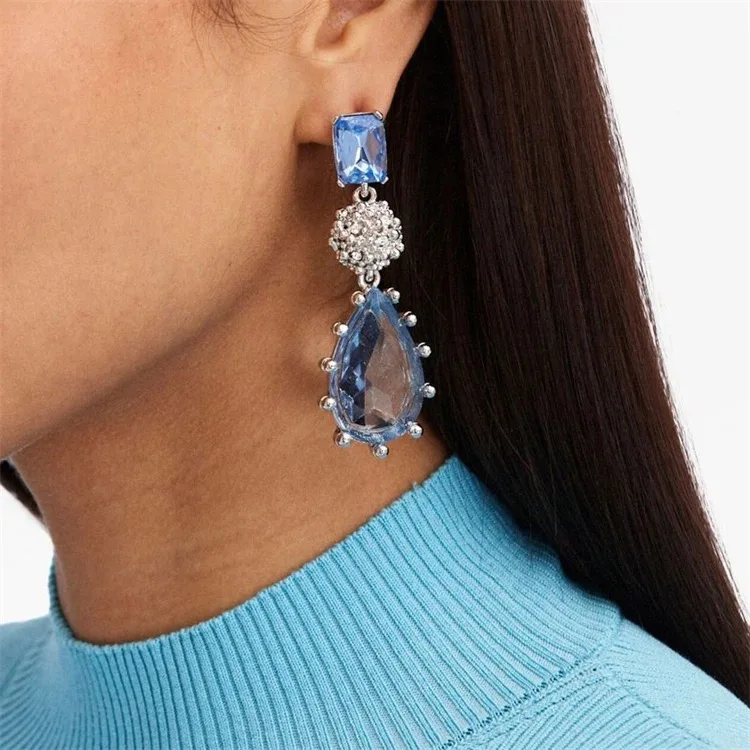 

Earrings Light Luxury Retro Elegant Exaggerated Studs Piercing Aretes De Mujer Pendientes Brincos Boucles D’Oreille Femmes