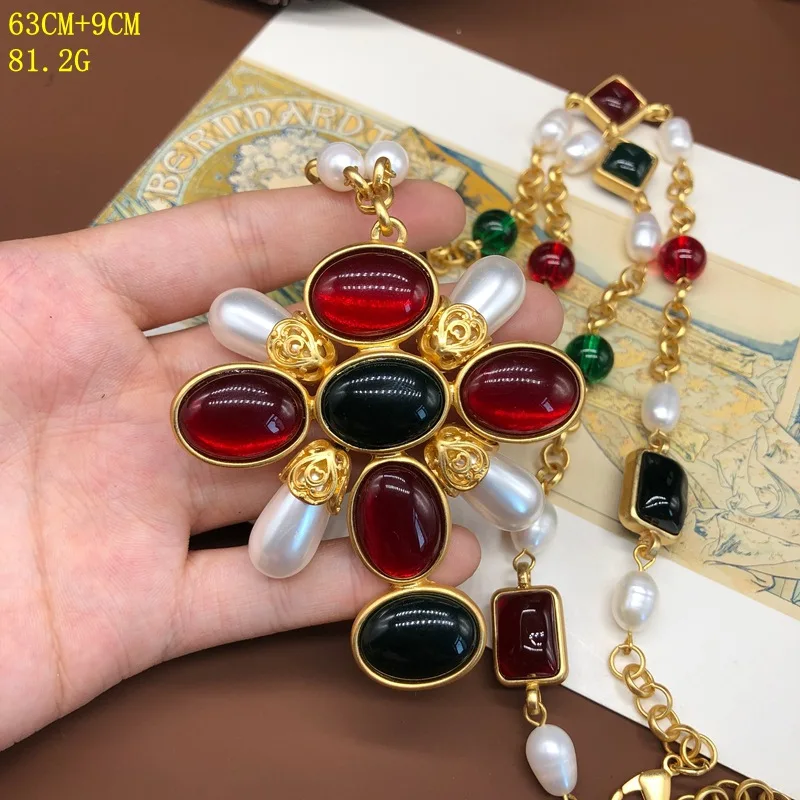 Colored Glass Clip Earrings for Woman Palace Style Vintage Jewelry Flowers Leaf Fashion Elegant Pendientes Mujer