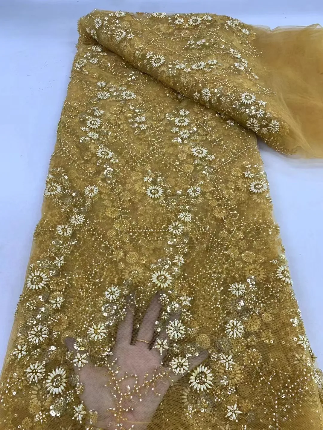 

Nigerian Embroidered Gold Color Geogous Sequins Fabrics Beaded Net Lace African Heavy Made Lace Wedding Bride Party Dresses