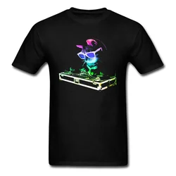 Retro Dj Headphones T Shirt Graphic Streetwear Short Sleeve O-Neck Harajuku Music Techno T-shirt Funny Men Clothing for Ladies