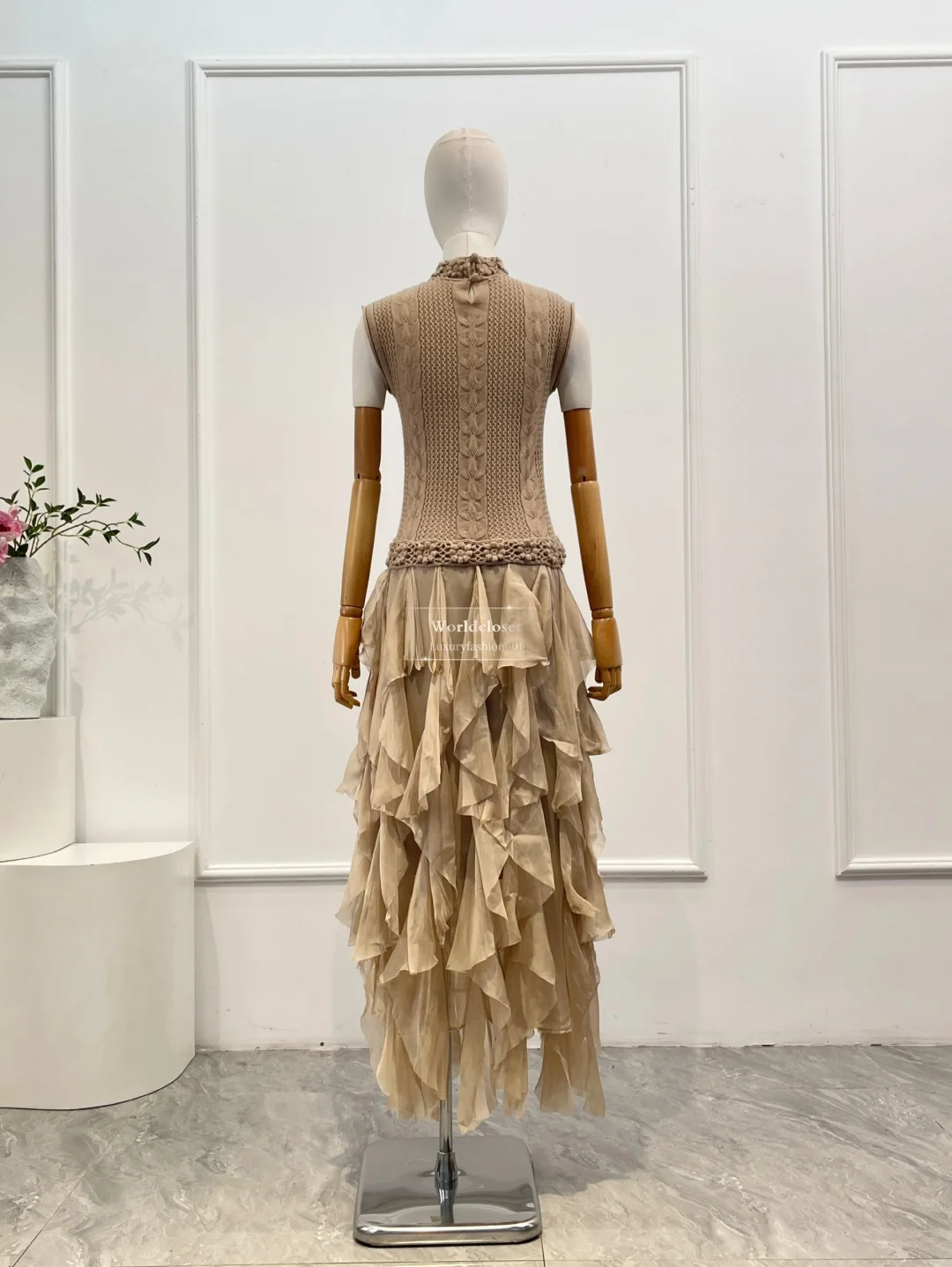 Robe mi-longue marron clair, sans manches, en tricot, crochet, fleurs, Patchwork, volants, bord, nouvelle mode, 2025