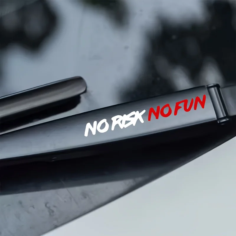 

2 шт. виниловых наклеек «NO RISK NO FUN», матовые самоклеящиеся наклейки для автомобильных стеклоочистителей и маскировки царапин на кузове