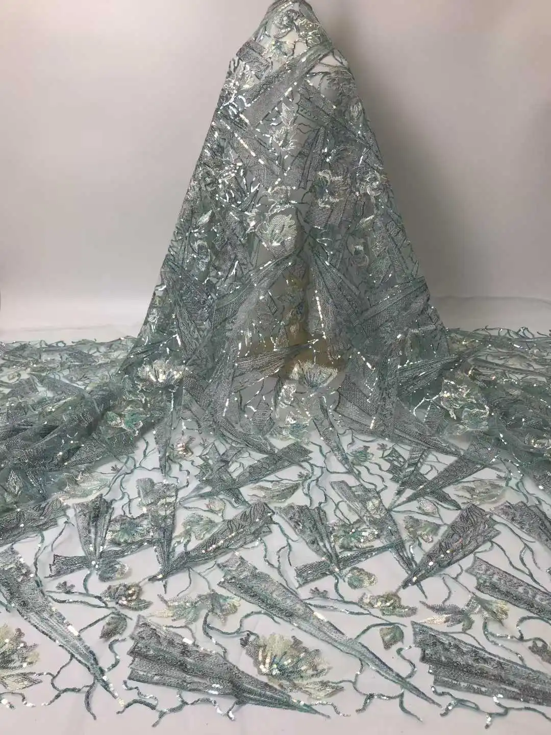 아프리카 나이지리아 비즈 프랑스 메쉬 레이스 스팽글 고품질 2025 자수 레이스 스팽글 레이스 웨딩 드레스 여성용