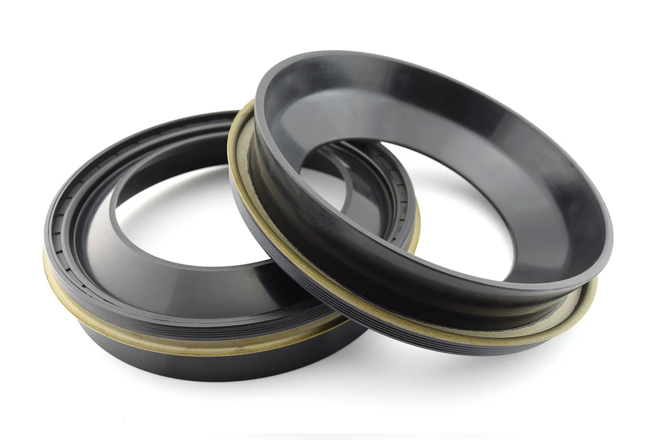 

Уплотнение для бетоносмесителя DMHUI 113x160x13.5/15 мм, тип BDOFSLFSFX7, из NBR-резины, сверхпрочное, устойчивое к загрязнениям, для кранов