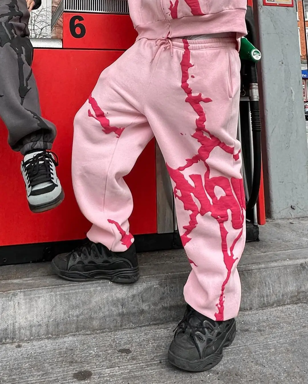 Y2K Street Hair Bubble Printed Men\'s and Women\'s Sanitary Pants Loose Hip Hop Fashion Autumn/Winter Casual Pants