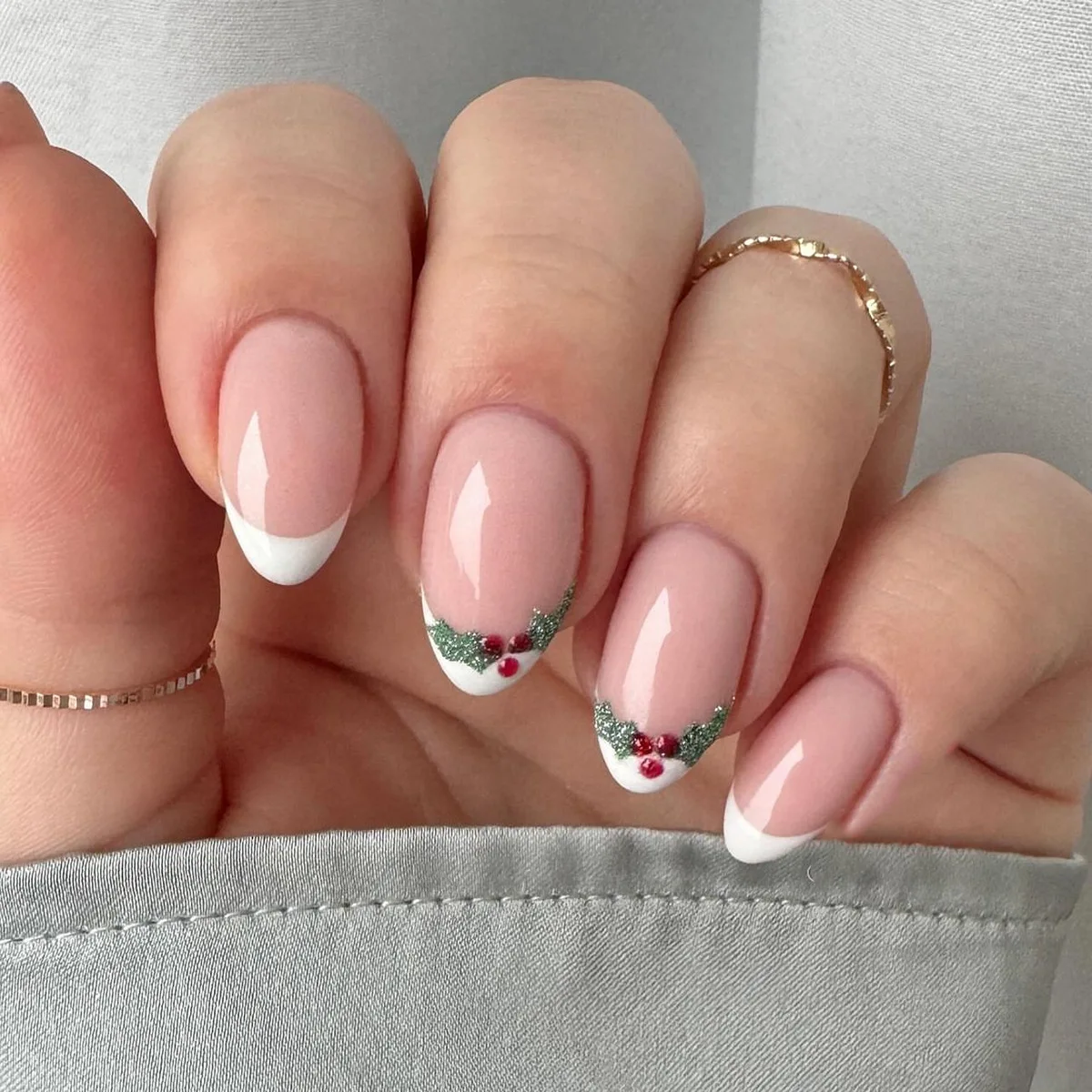 24 Uds uñas postizas de almendra minimalista estilo francés Navidad en blanco manicura hecha a mano usable uñas postizas