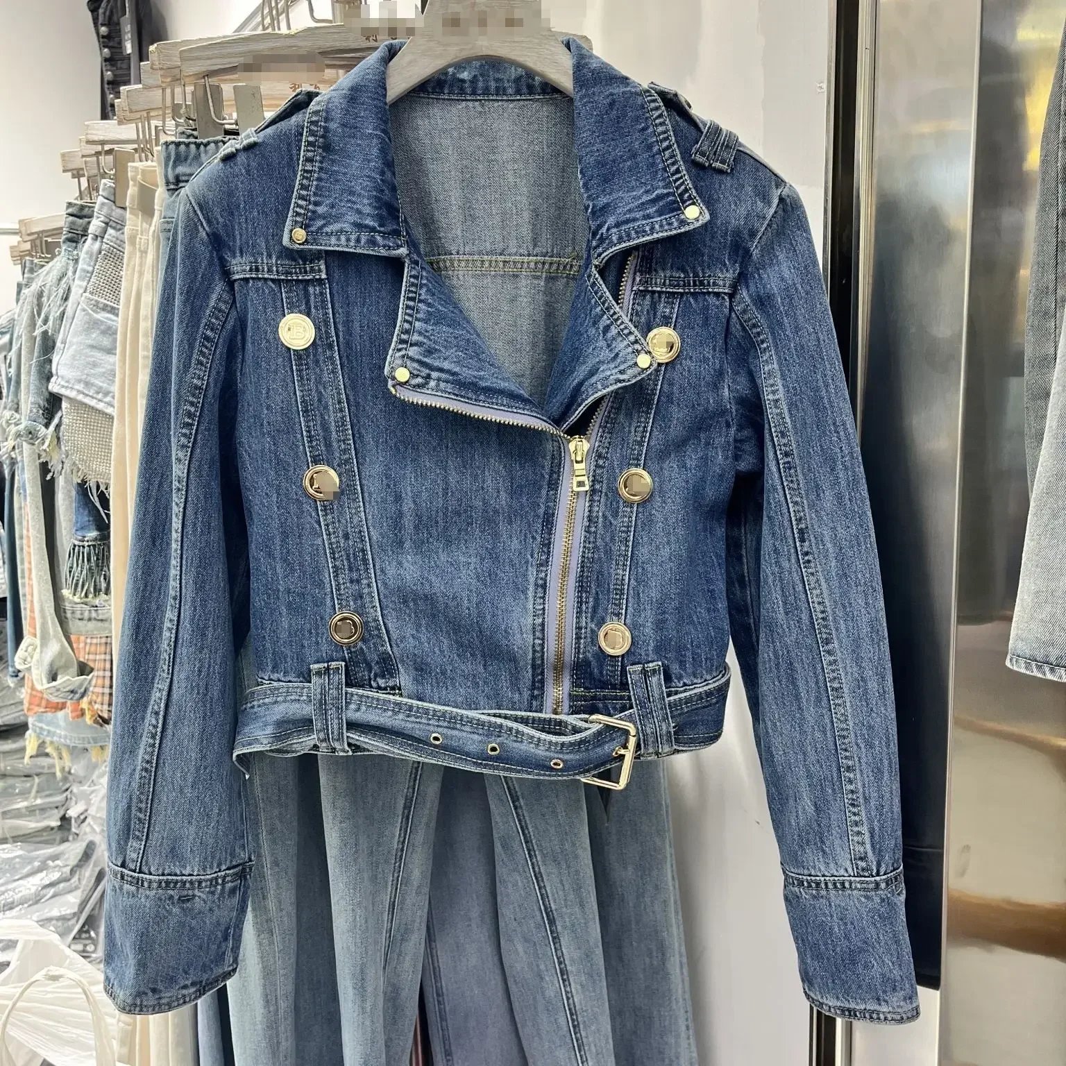 

Spring Summer New Loose Slimming Denim Jacket Women's Fashion Design Short Style Casual Wear Outerwear from Mainland China