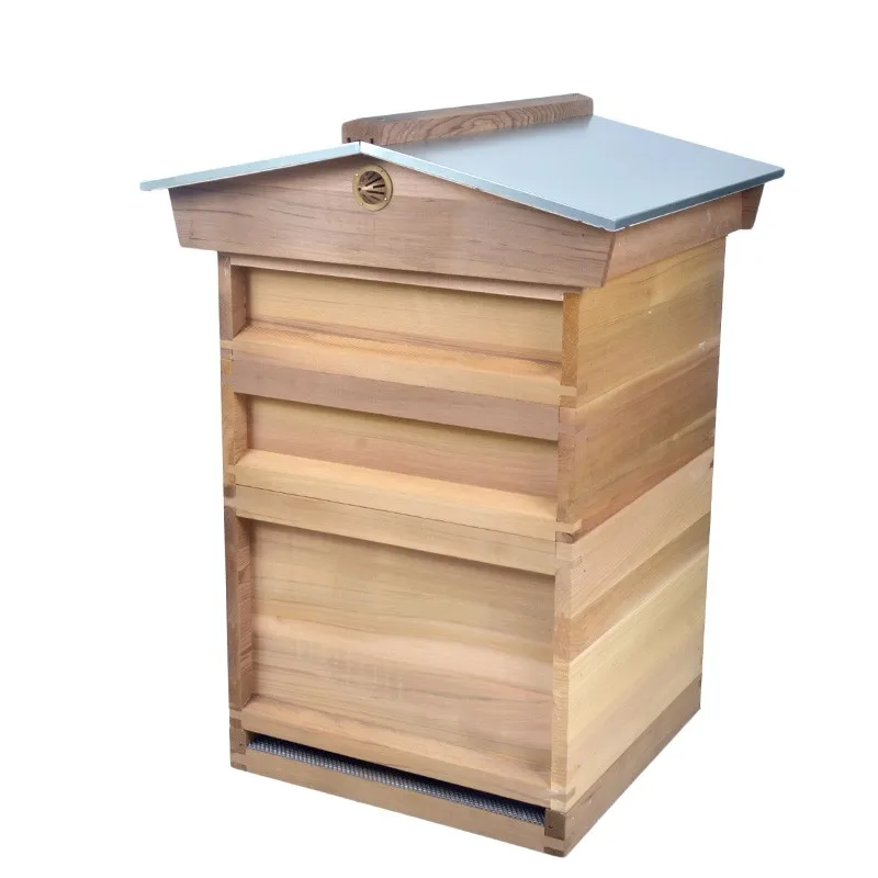 Factory directly supplies Canada Red Cedar 2018 national bee hive with metal cover for Europe market