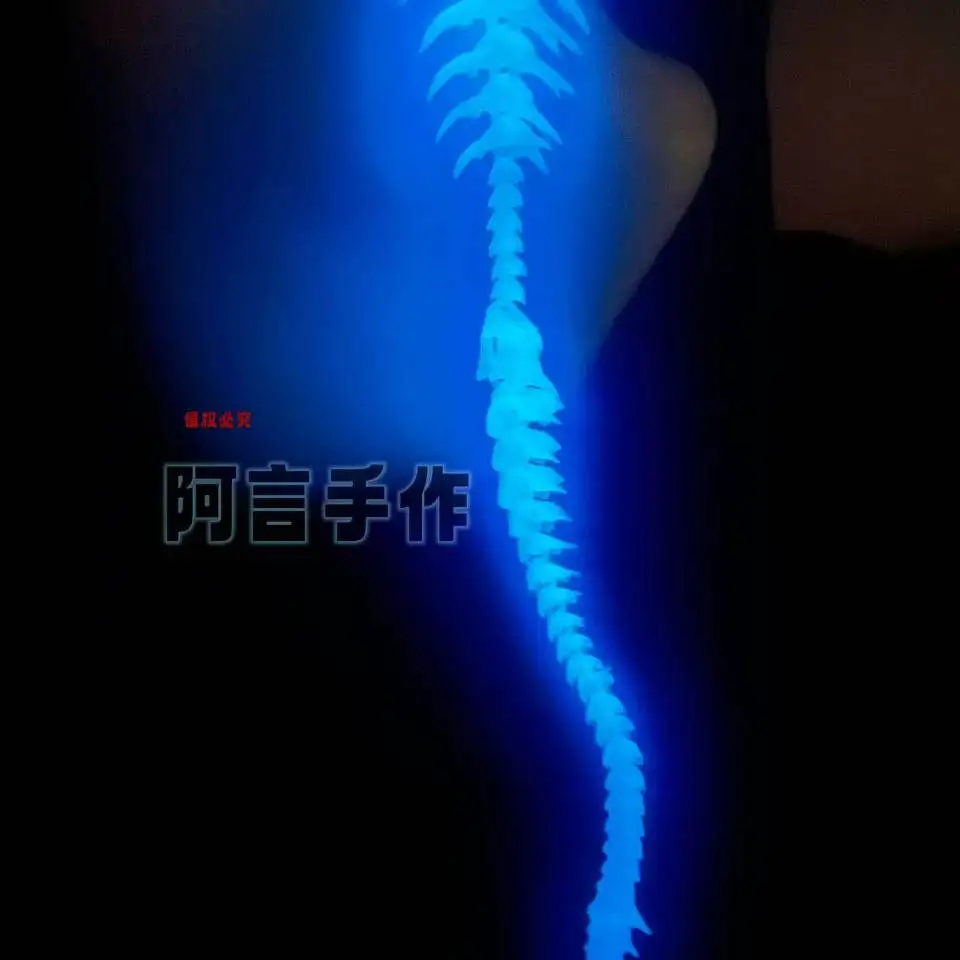 

Оригинальное ожерелье ручной работы с украшением на спине, светящееся синее ожерелье, колье субкультуры, темный гот-панк, потому что сценический реквизит