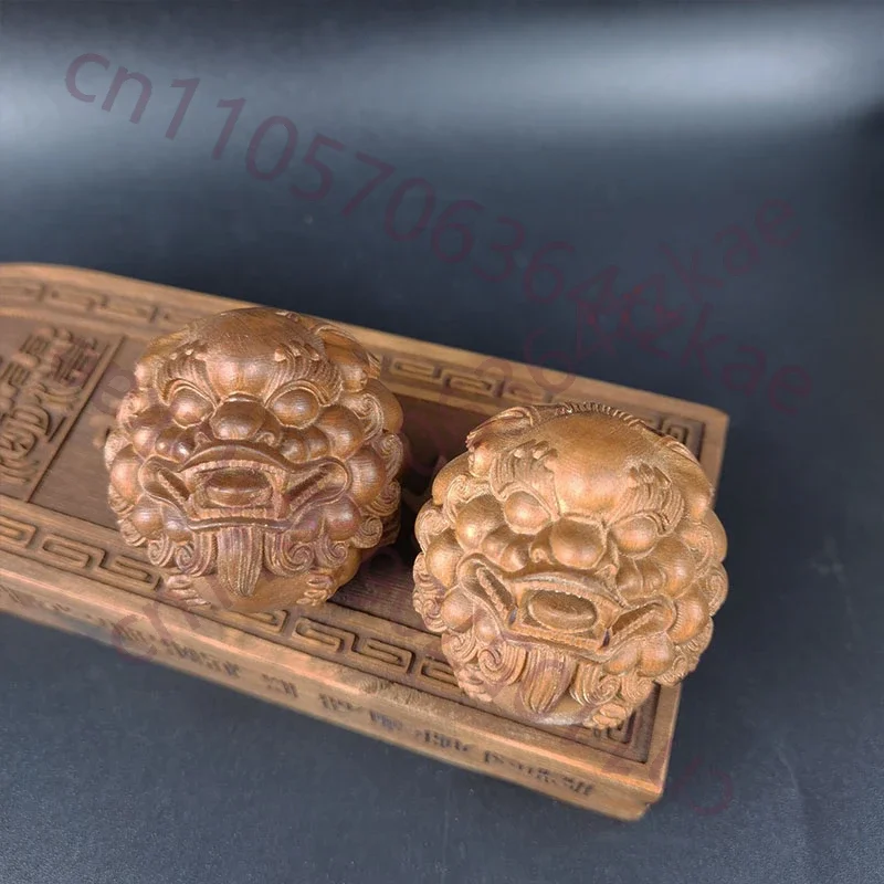 Jujube Pixiu Small Ornament, Men's Portable Drive for Playing Small Hand Twisting Balls, Wooden Carving Small Ornament, Auspicio