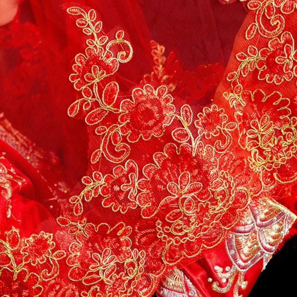 Retro Gauze Gold Embroidery Red Bridal Veil Lace Short Wedding Head Cover Elegant Ancient Xiuhe Dress Veil Proposal image 5