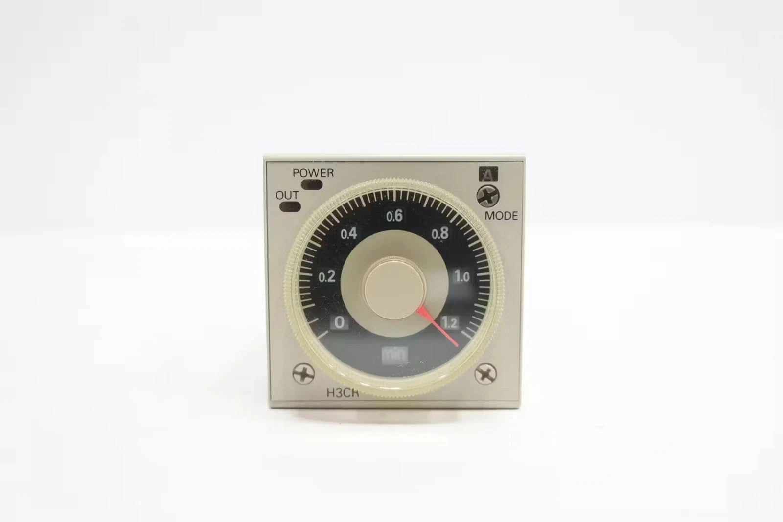 

Новый H3CR-A8E для твердотельного таймера Omron H3CR-A8E