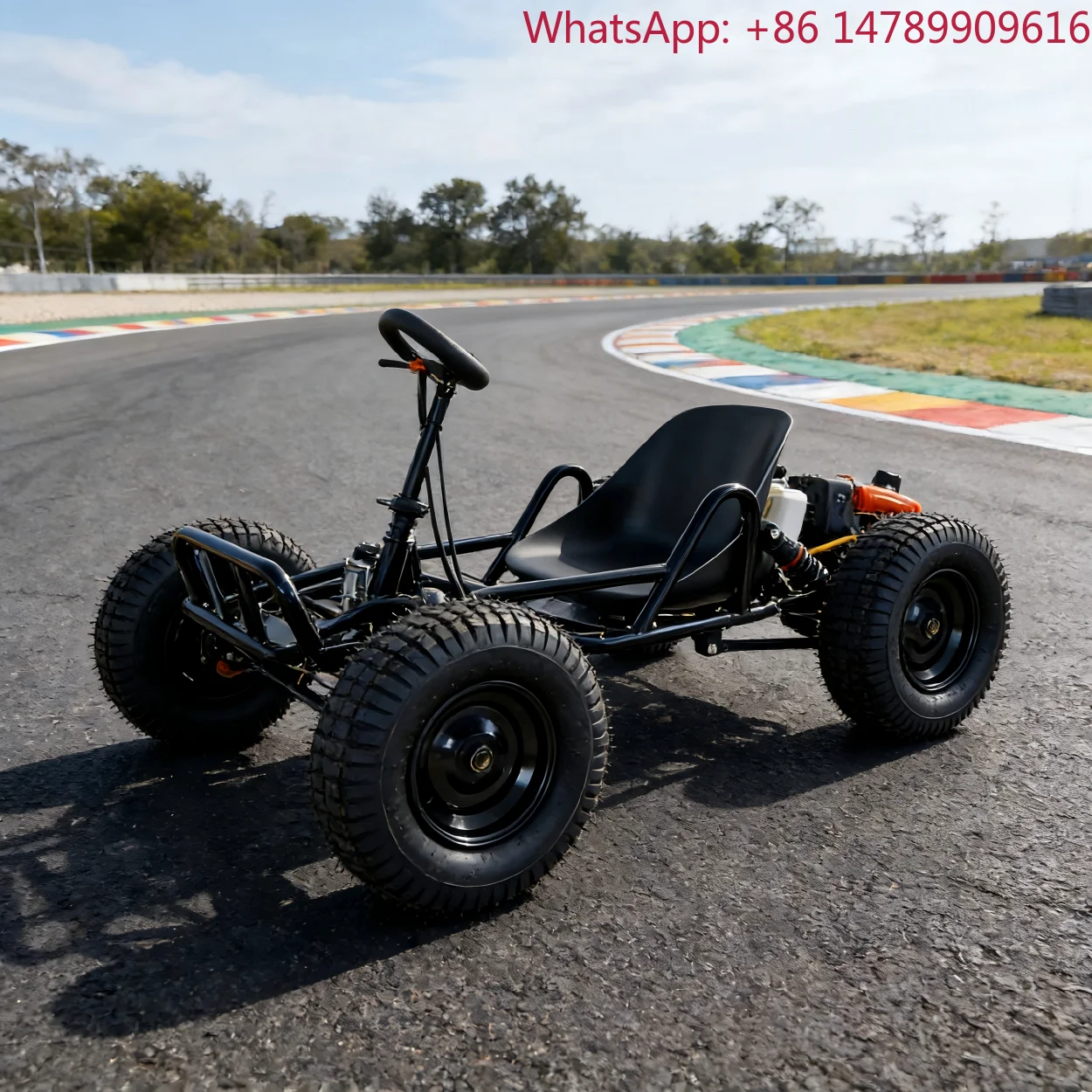 Veicolo Fuoristrada Go-Kart con Grandi Pneumatici Esagonali, Buggy a Benzina per Avventure nel Deserto e in Montagna