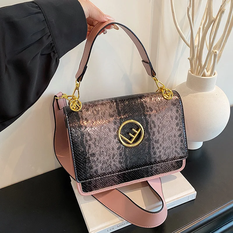 

Luxury Snakeskin Square Bag 2025 Fall Winter Vintage Crossbody Purse for Women, Retro Chic Python Print Shoulder Bag
