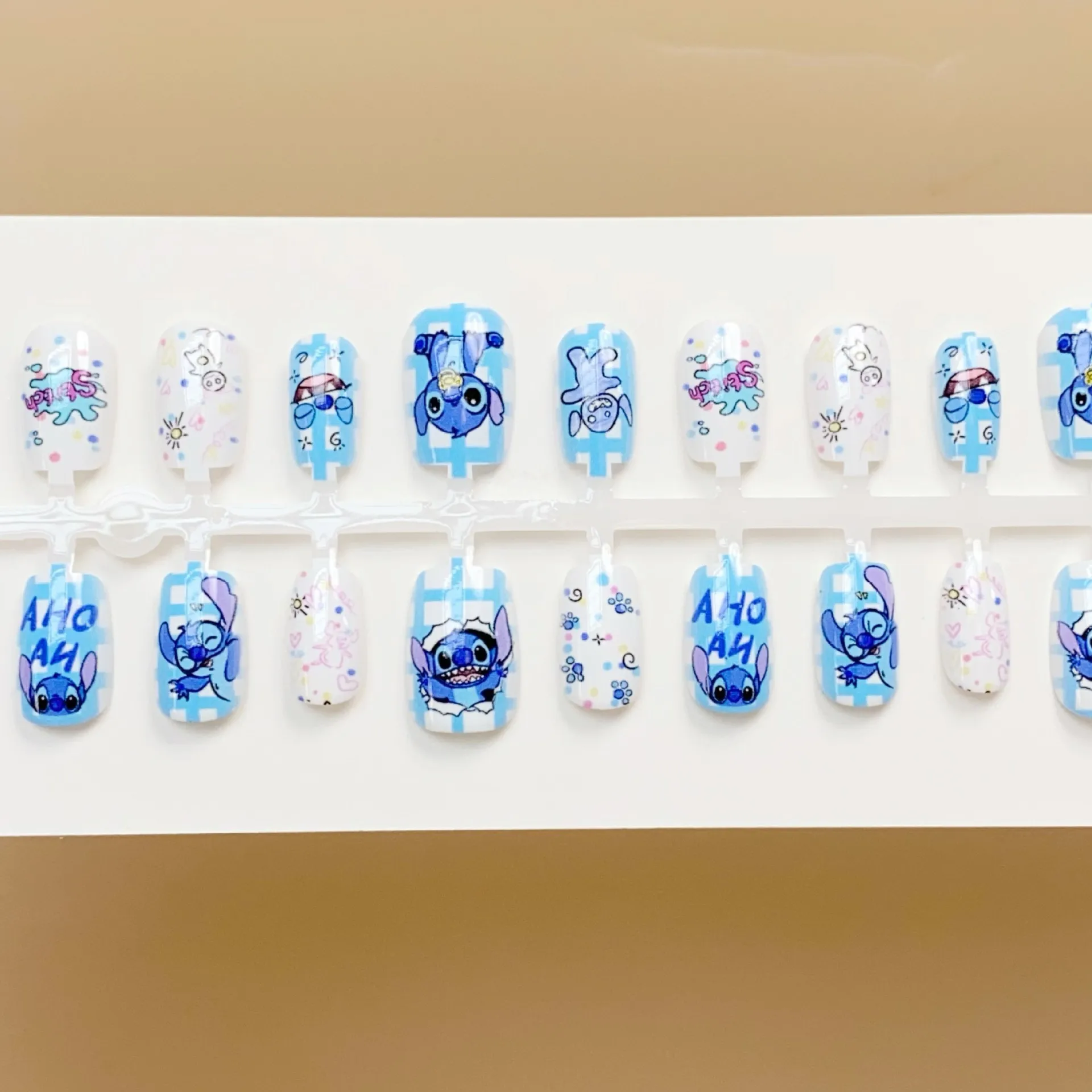 لطيف الكرتون غرزة الأظافر وهمية الملاك فتاة والطفل مانيكير الأزياء تنوعا مسمار الديكور هدايا العيد kawaii مسمار الفن