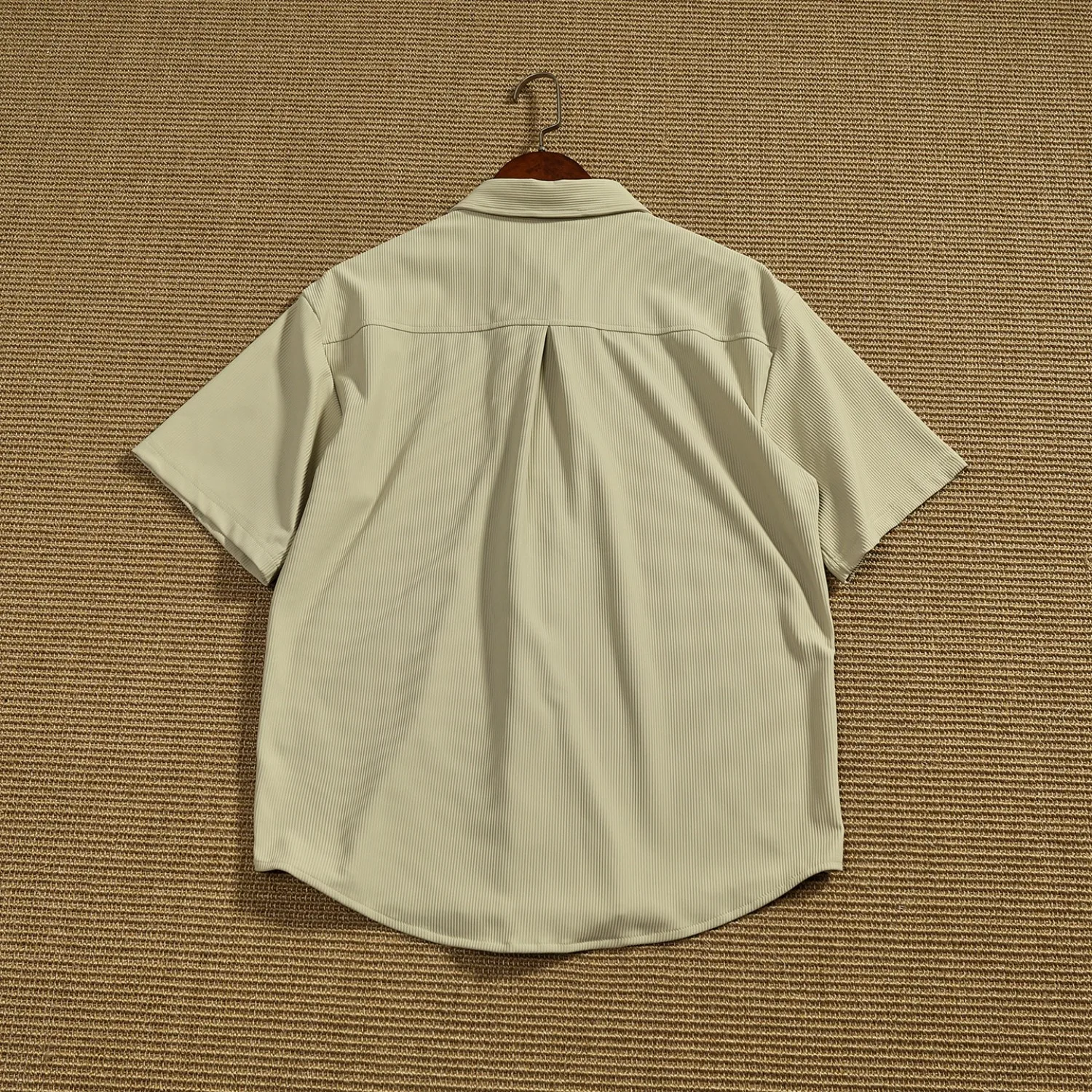 Vertical pattern short-sleeved shirt for men summer breathable loose casual commuting half-sleeved shirt
