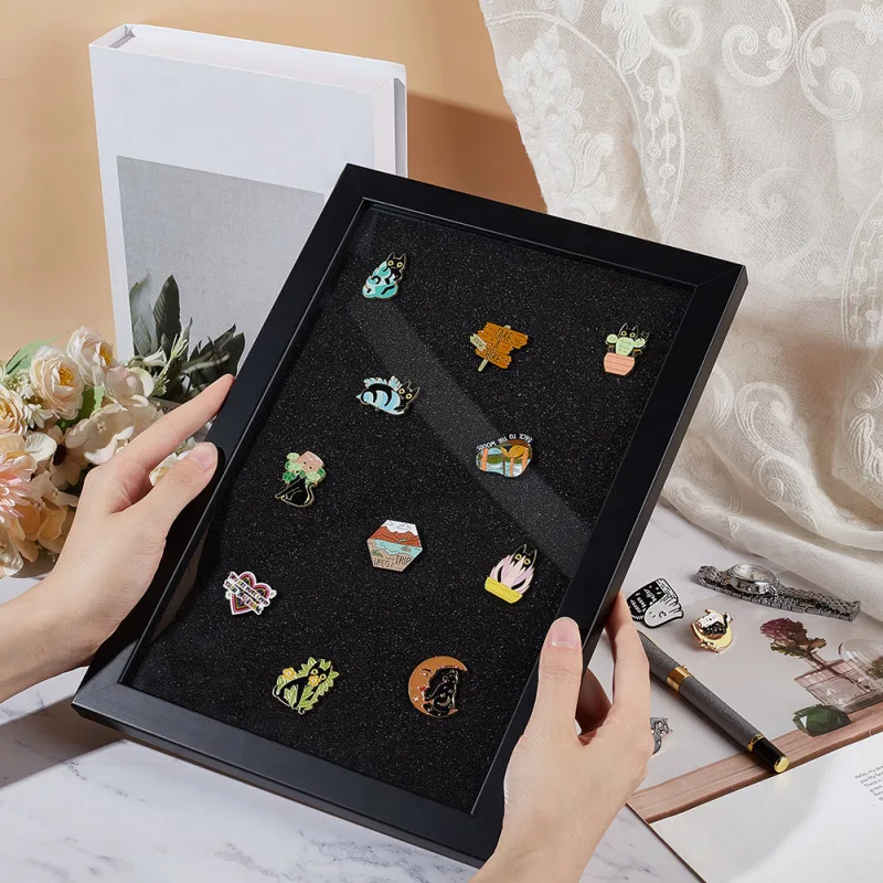 علبة عرض لعرض الميداليات ، إطار صورة خشبي ، مجموعة بروش ، علبة دبوس عسكرية ، 1 صوان #5