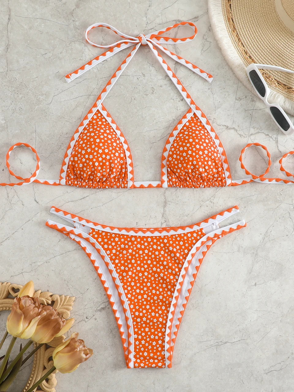 Conjunto de Bikini triangular con cuello Halter para mujer, bañador Sexy con estampado de bordes, ropa de playa para verano, Monokini con cordones,