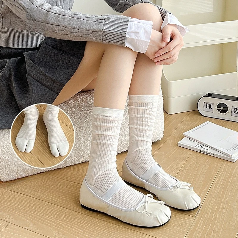 1 Paris Thin Ballet Split Toe Sockings Women Mid-calf Socks Sweet Girls Two-Toed Loose Socks Long Solid Color Black White Gray