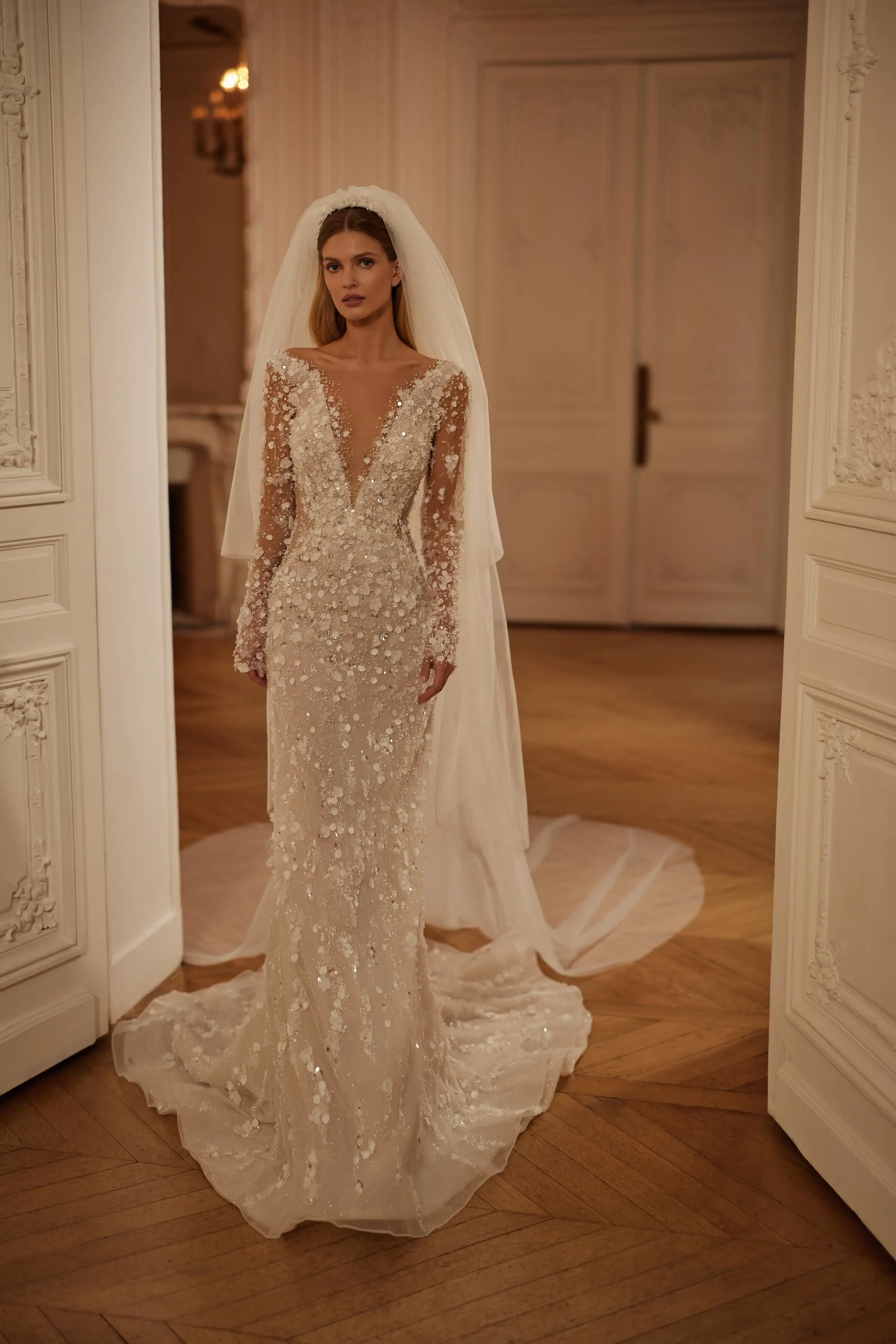 Luxury Ivory Deep V-Neck Long Sleeve Mermaid Dress with 3D Floral Sequin Embroidery Women Wedding Gown Customized D262153