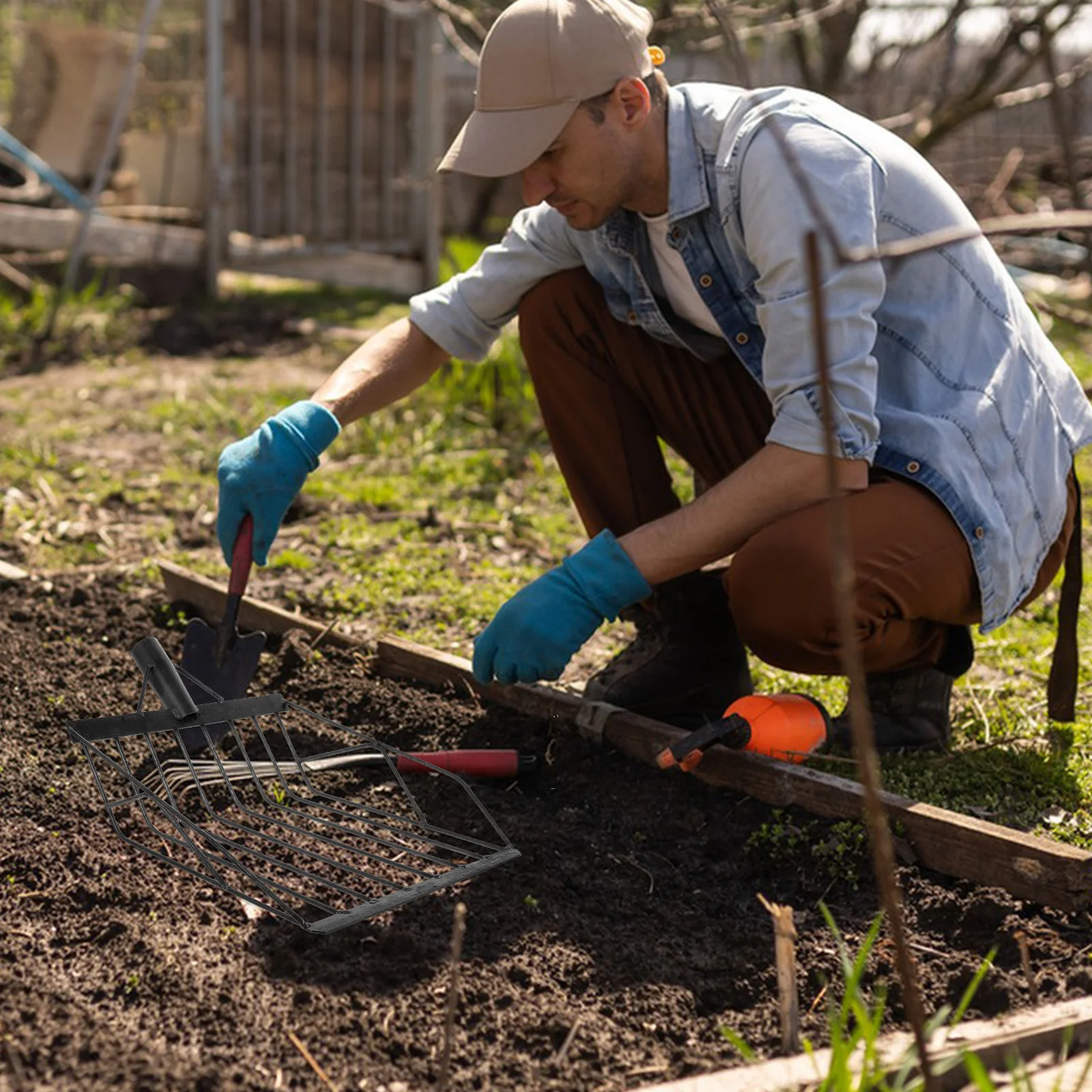 

Metal Corn Shovel Sturdy Multi-Functional Farm Spade for Outdoor Gardening Soil Sifting and Transplanting Gardening Trowel