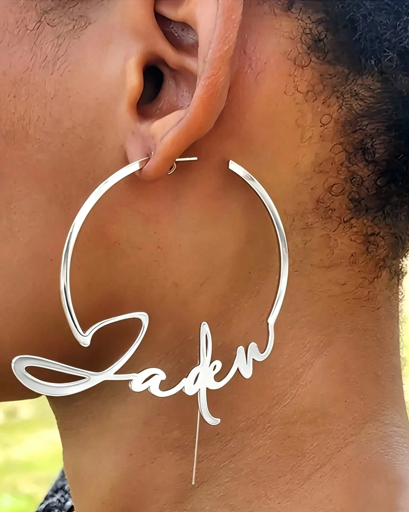 A pair of personalized hip hop name earrings-customized stainless steel material, perfect birthday surprise gift