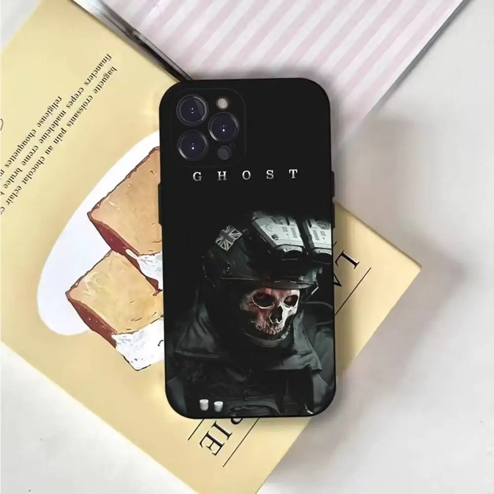 حافظة هاتف Game Call Of D-Duty 2 لهاتف iPhone 17,16,15,14,13,12,Pro,Max,Plus,E,SE4,Air,Mini Black Soft Cover