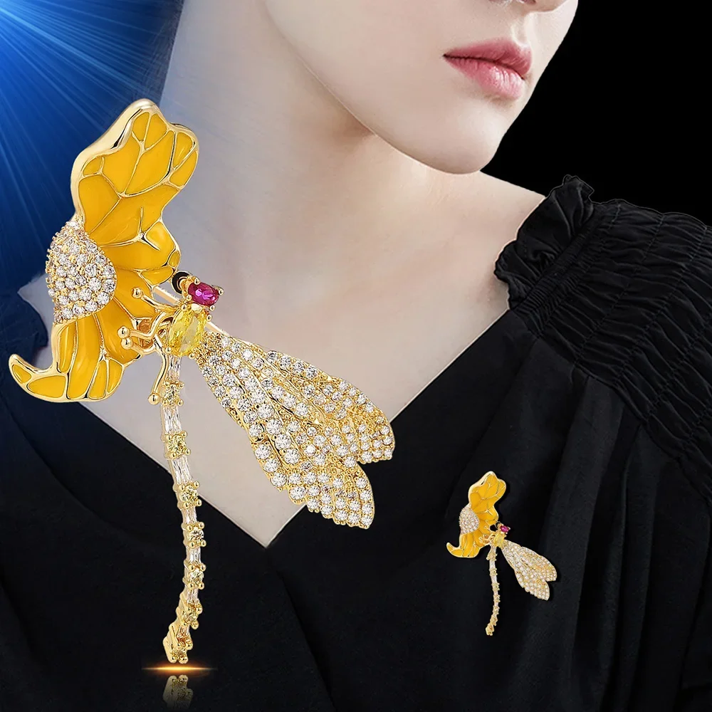 

Delicate Enamel Dragonfly Standing Branch Lotus Leaf Brooch Zircon Flower Women Brooch Pins Personality Jewelry Accessories