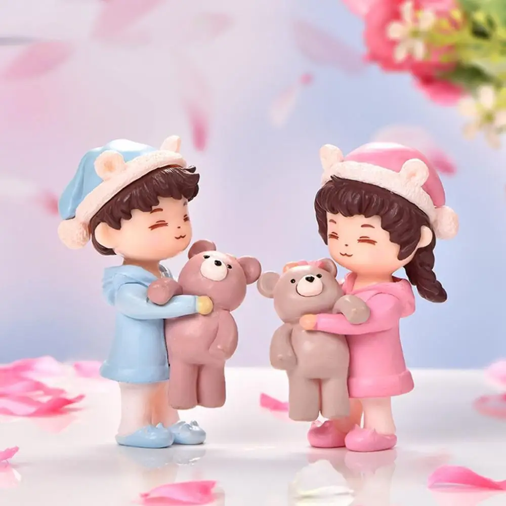 1 pcs Mini Wear Pajamas Exquisite Valentine's Day Gift Dollhouse DIY Cake Decor Couples Figurine Crafts Micro Miniatures