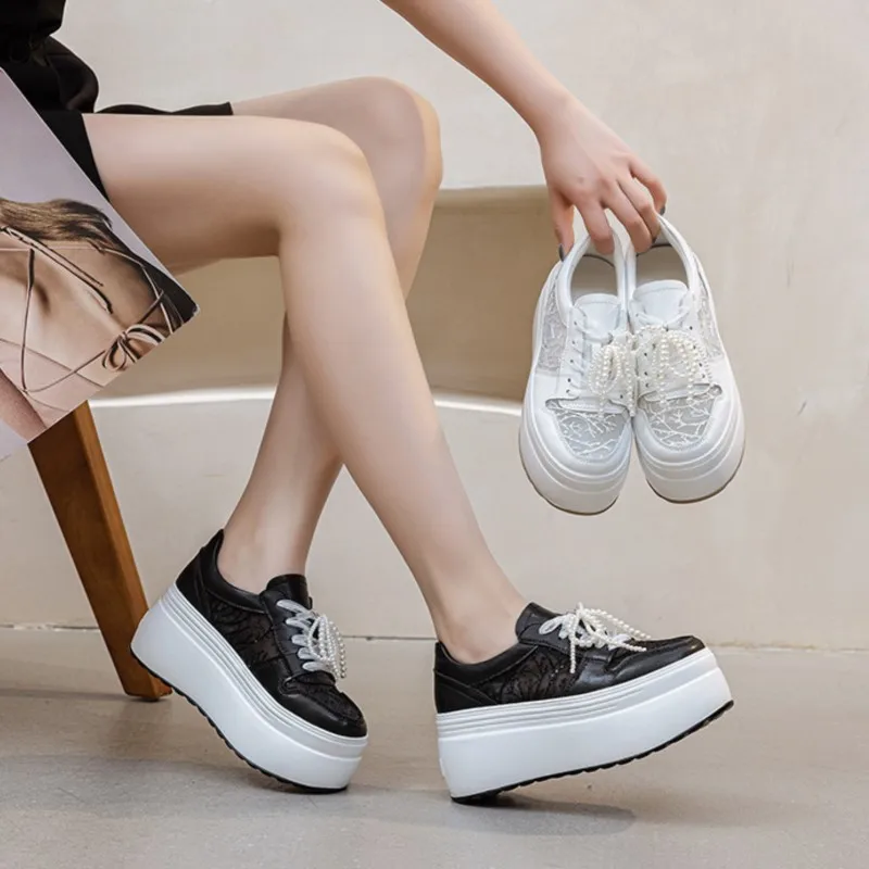 

2026 Women's Lace-Up Hollow Out Breathable Mesh Casual Shoes Spring Summer New Style Thick Bottom Heightening White Sneakers