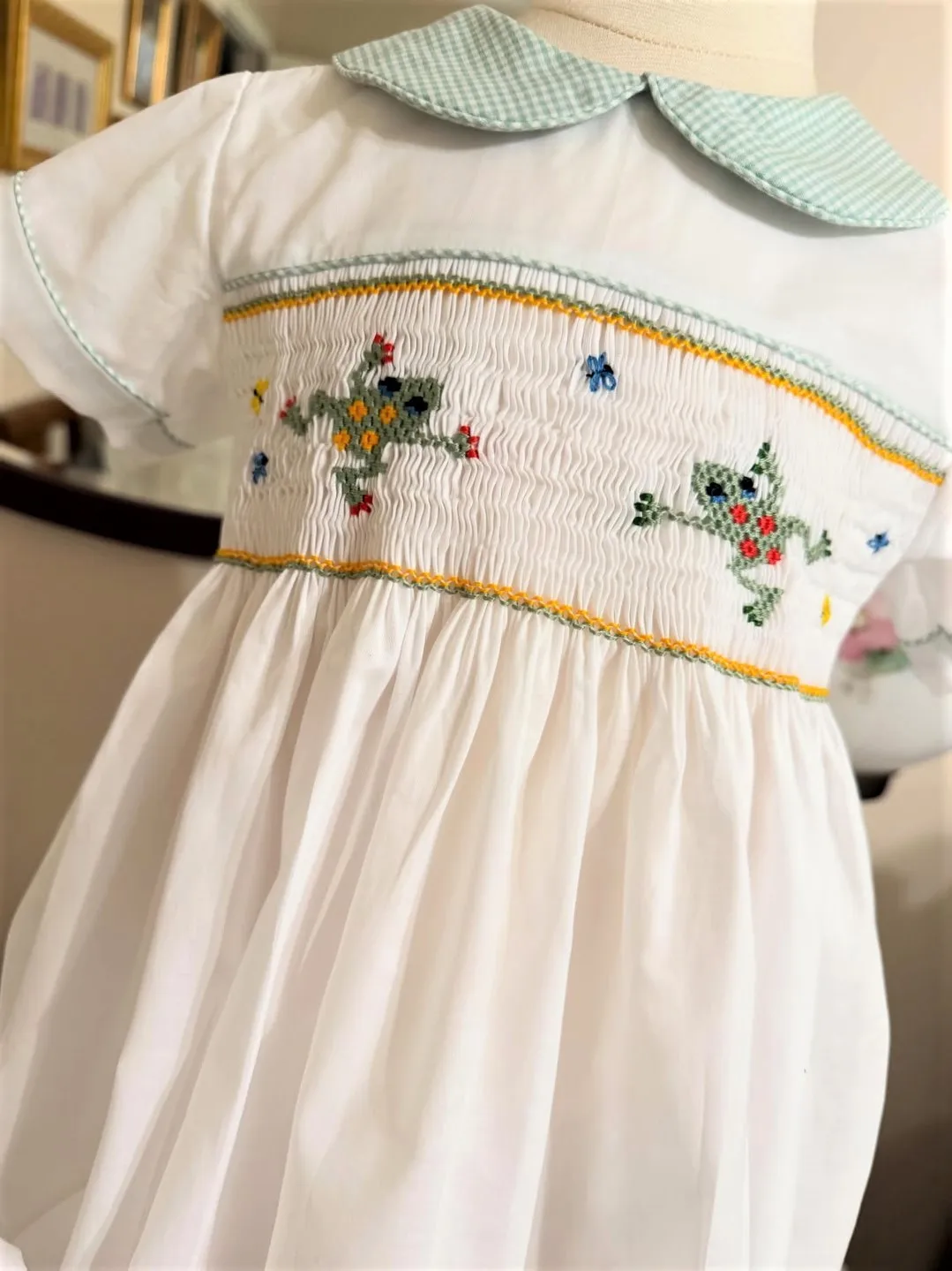 Summer Baby Boy Girl Hand Embroidered Frog Green Plaid White Smocked Dress Outfit For Casual Party Birthday Photography A505