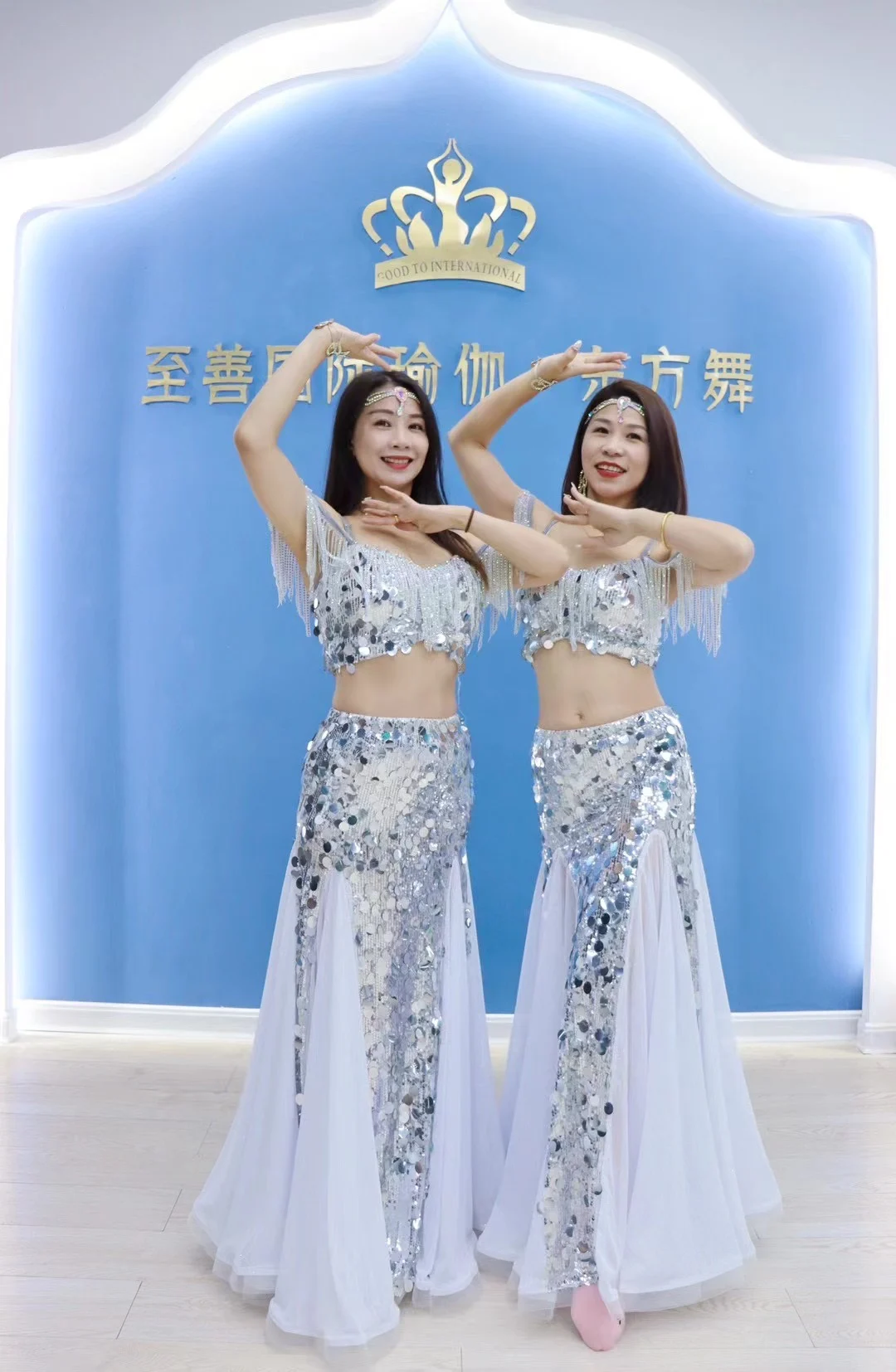 Belly Dance Silver Dress Performance Costume Oriental Dance Big Swing Skirt Diamond Tassel Sequin Glittering Performance Costume