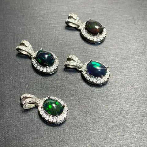 Collana con ciondolo opale NERO naturale autentico ovale, pietre di gioielleria raffinata, regalo di energia curativa all'ingrosso, gioielli fortunati