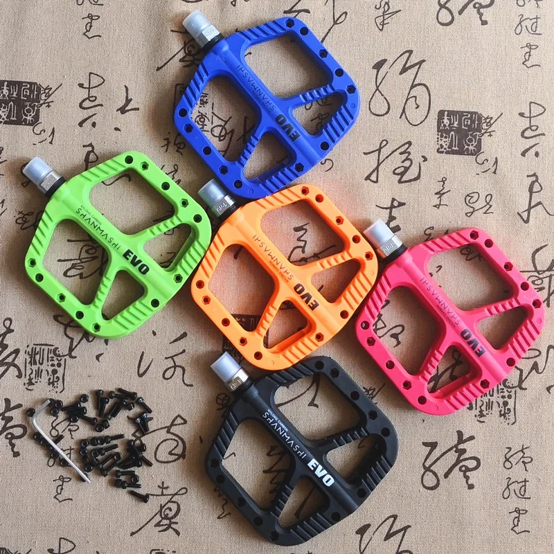 

New Bike Pedal Nylon 9/16 Mountain Bike Pedals High-Strength Non-Slip Bearing Bicycle Pedals Surface for Road BMX MTB pedals