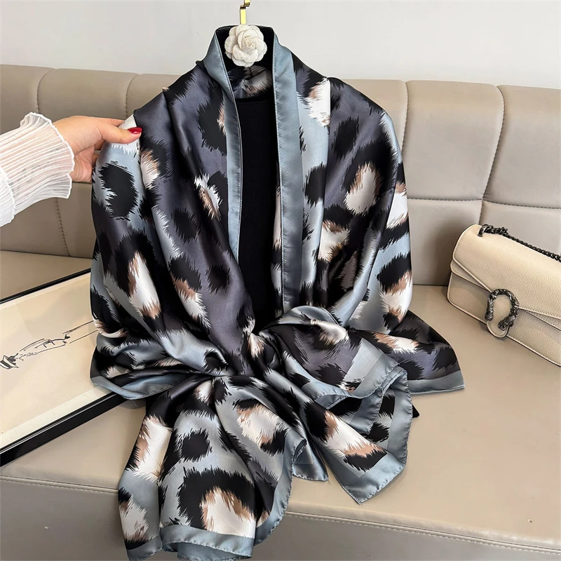 

2025 New Great Hijab Wheal Satin Sort Spring Spring New Shallow Women's Hand Foulard Pashmina Travel Scarf
