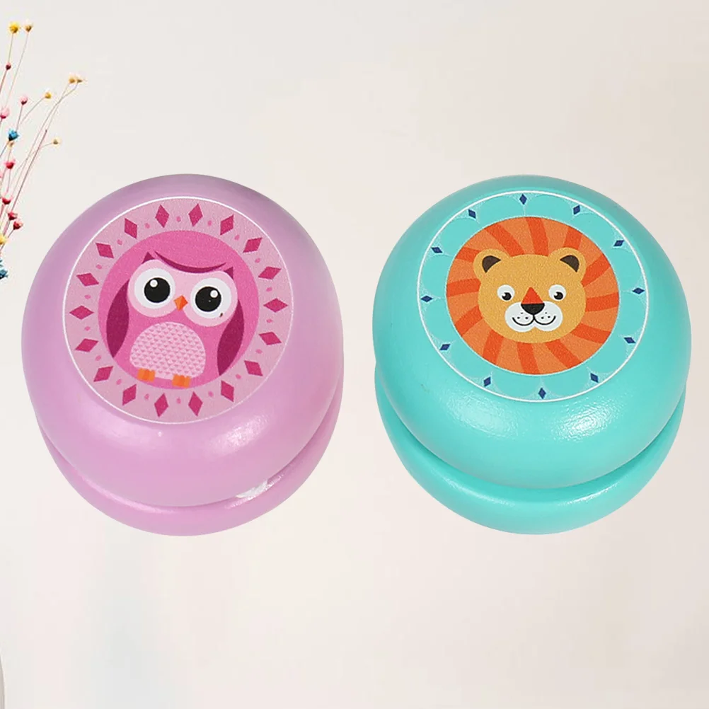 2 uds juguetes yo-yo de madera encantador patrón de animales de dibujos animados juguete yoyo pelota de juguete para niños (estilo aleatorio)